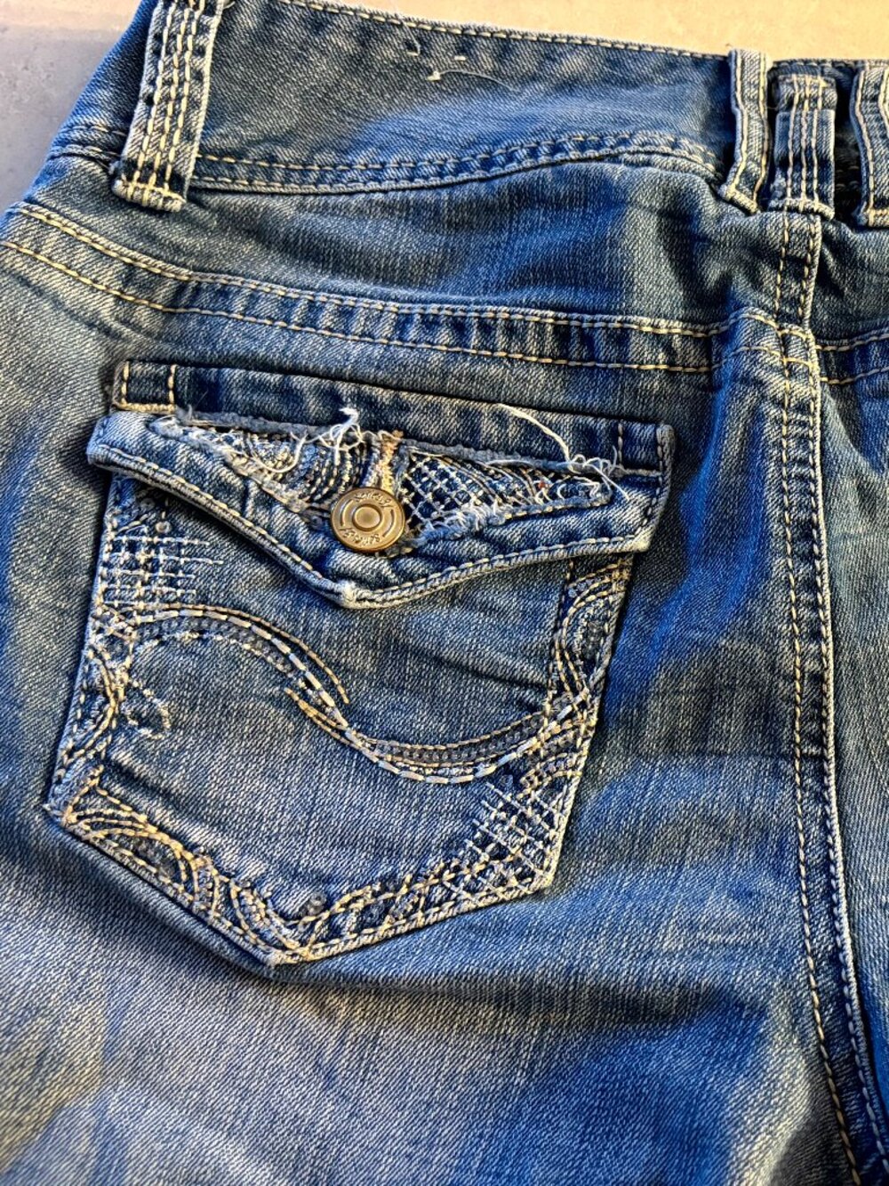 Series Short & Sexy Women's Bermuda Jean Shorts Size 9 Embroidered Pockets